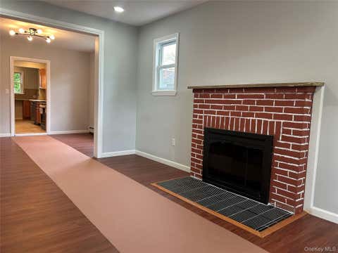 Homes For Sale - 7 Bristol Street<br/> Lynbrook, NY 11563