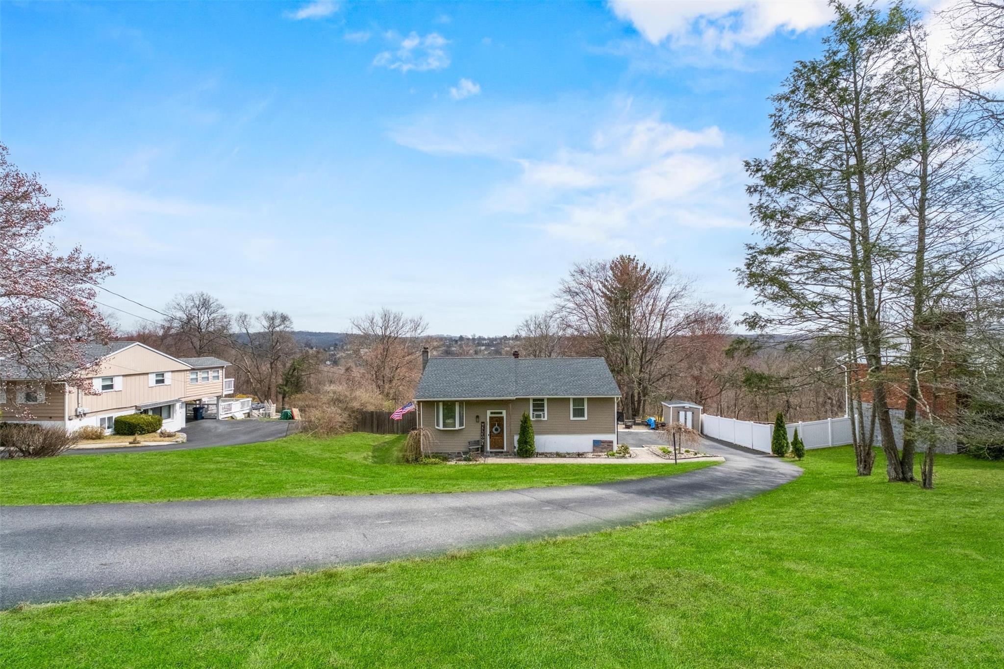 11 Trout Place, Mahopac, New York image 4