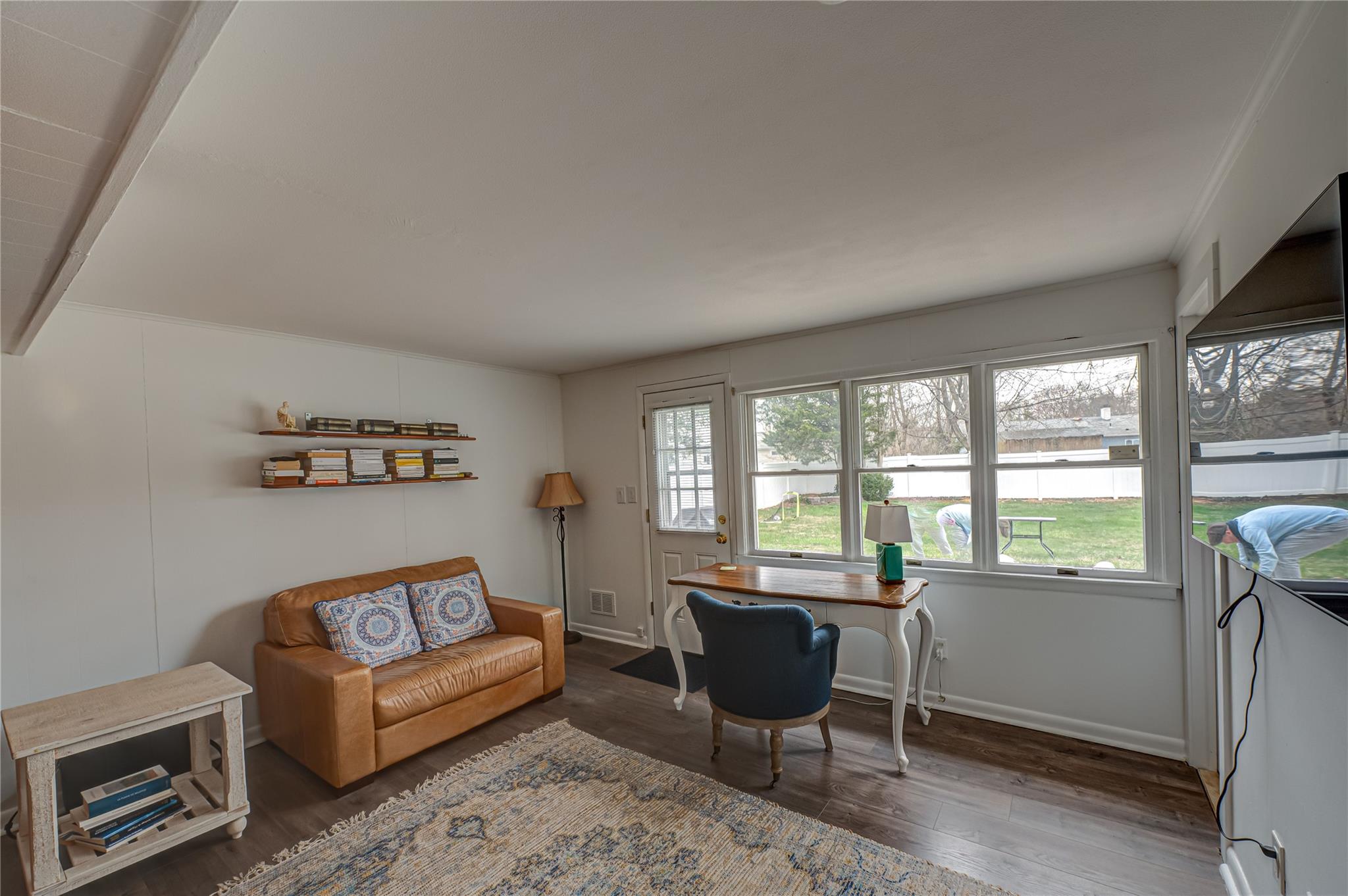 13 N Jarvin Road, Port Jefferson Station, Florida image 8