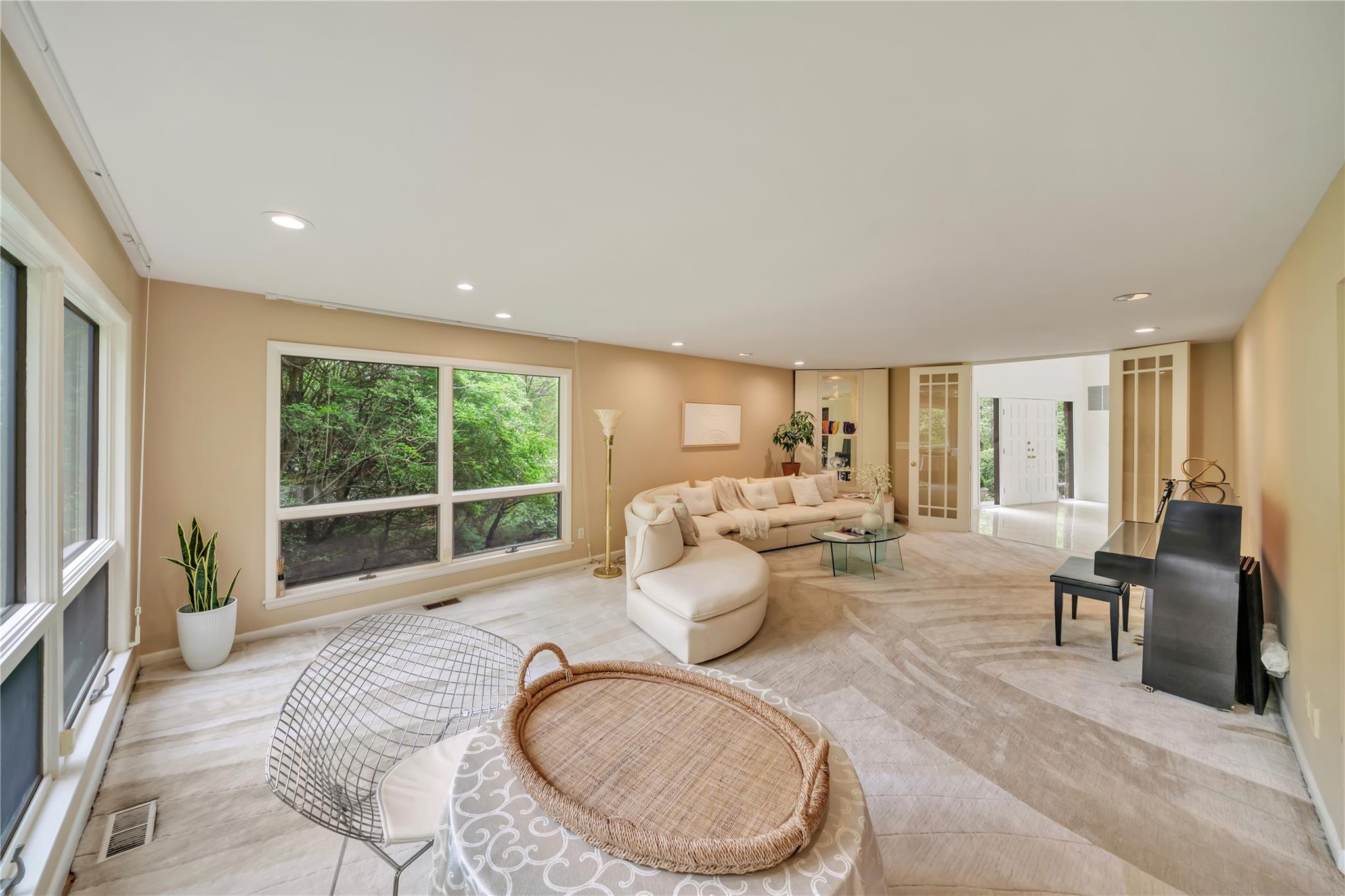 4 Bobby Close, Mamaroneck, New York image 6