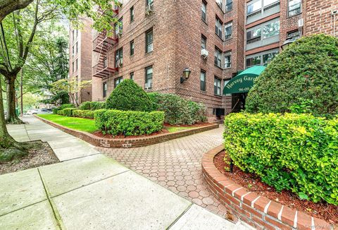 Photo of 96-09 67th Avenue #1D, Rego Park, NY 11374 (MLS # 914828)