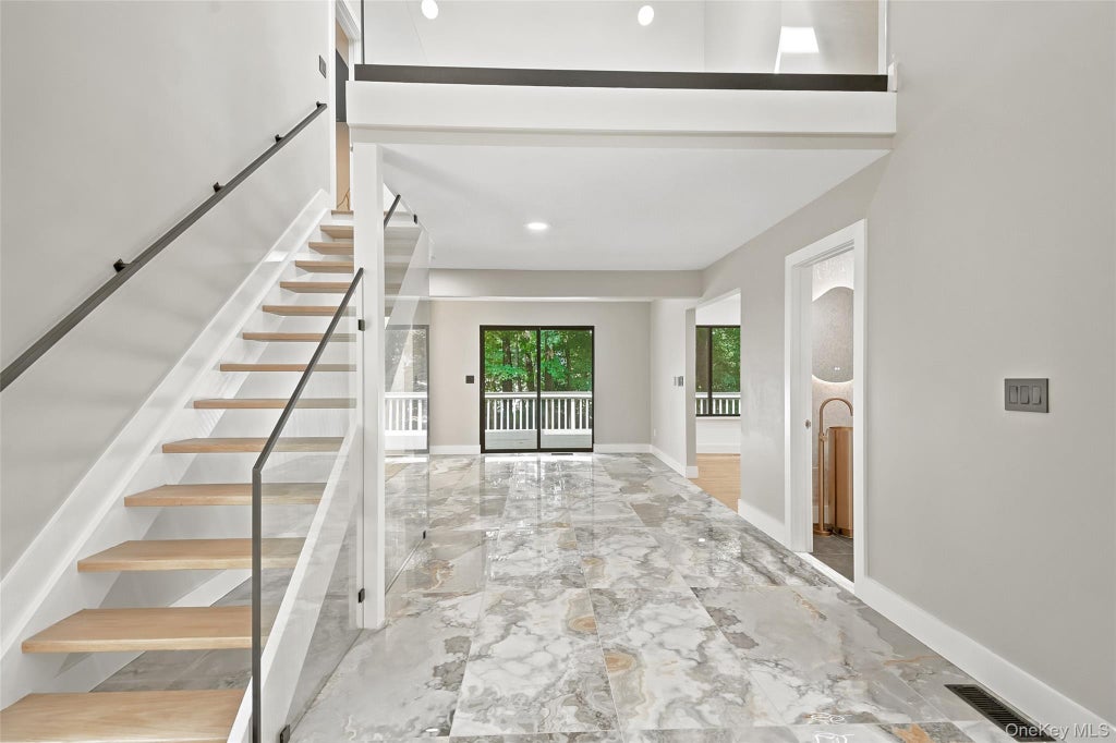 Photo of 6 Harrows Lane, Purchase, NY 10577 (MLS # 1034176)