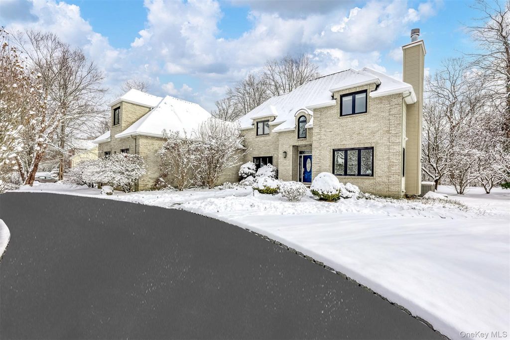 Photo of 25 Coe Farm Road, Suffern, NY 10901 (MLS # 950827)