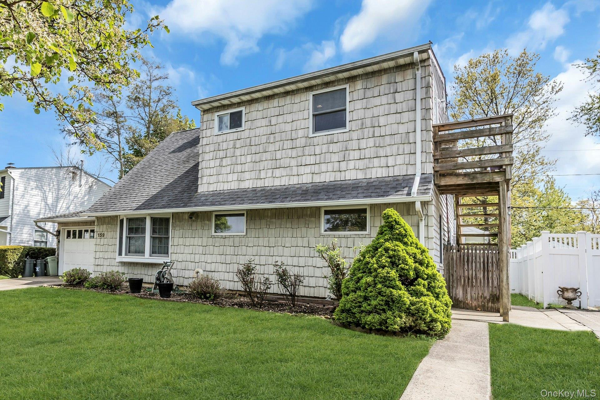 159 Kingfisher Road
