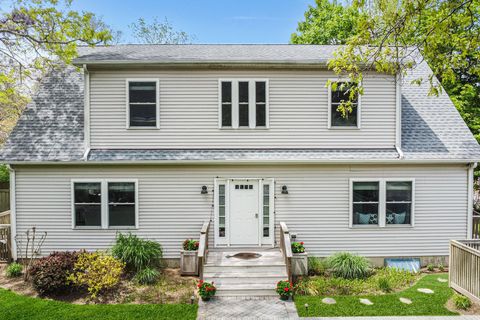 787 Accabonac Road Springs NY 11937