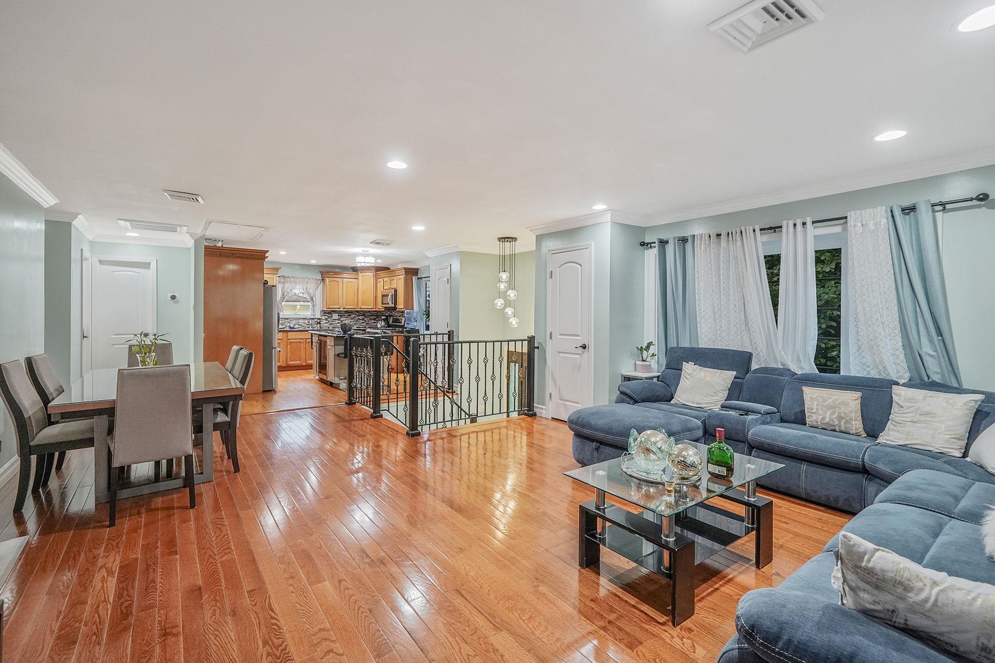 248 44th Street, Lindenhurst, New York image 13