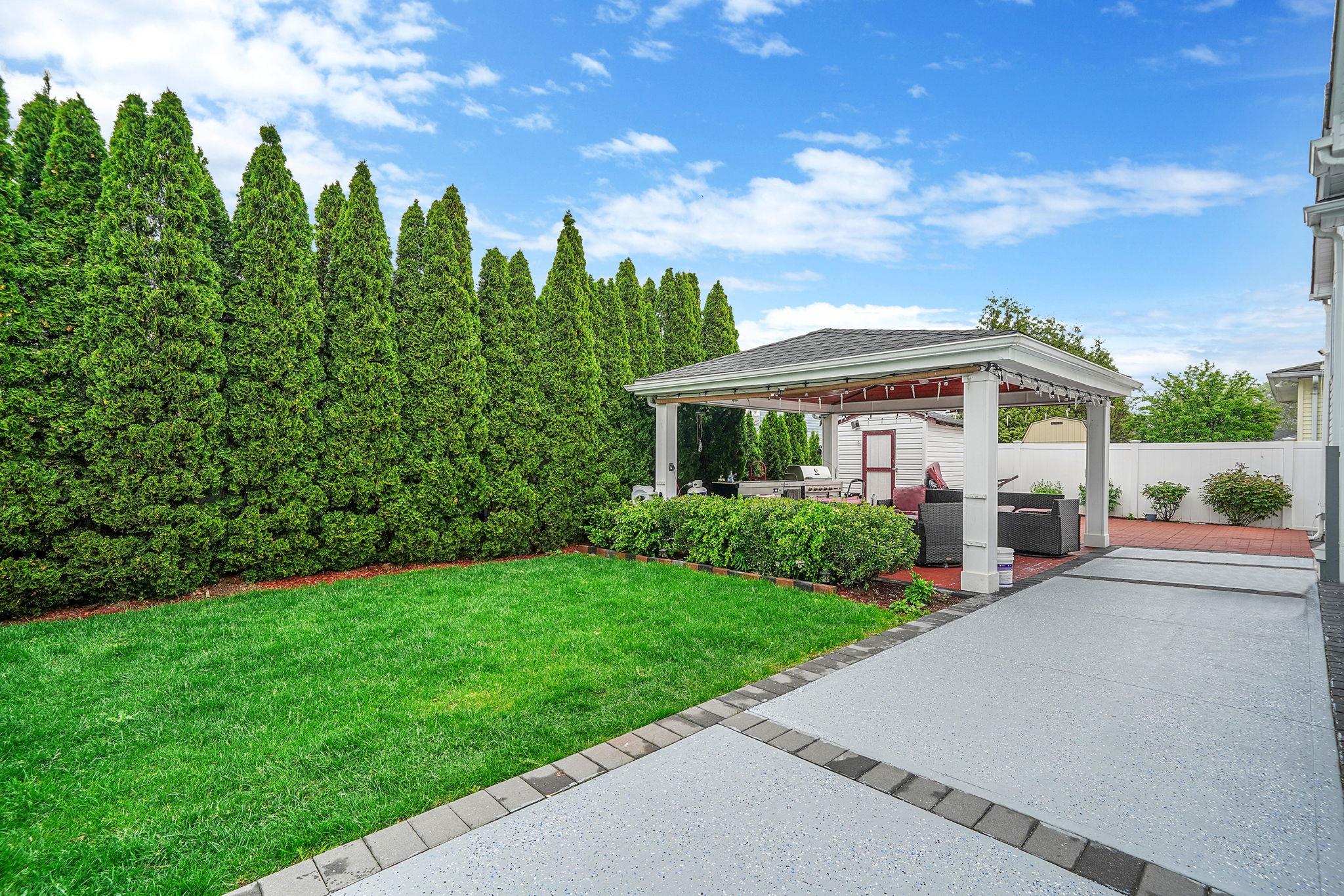 248 44th Street, Lindenhurst, New York image 8