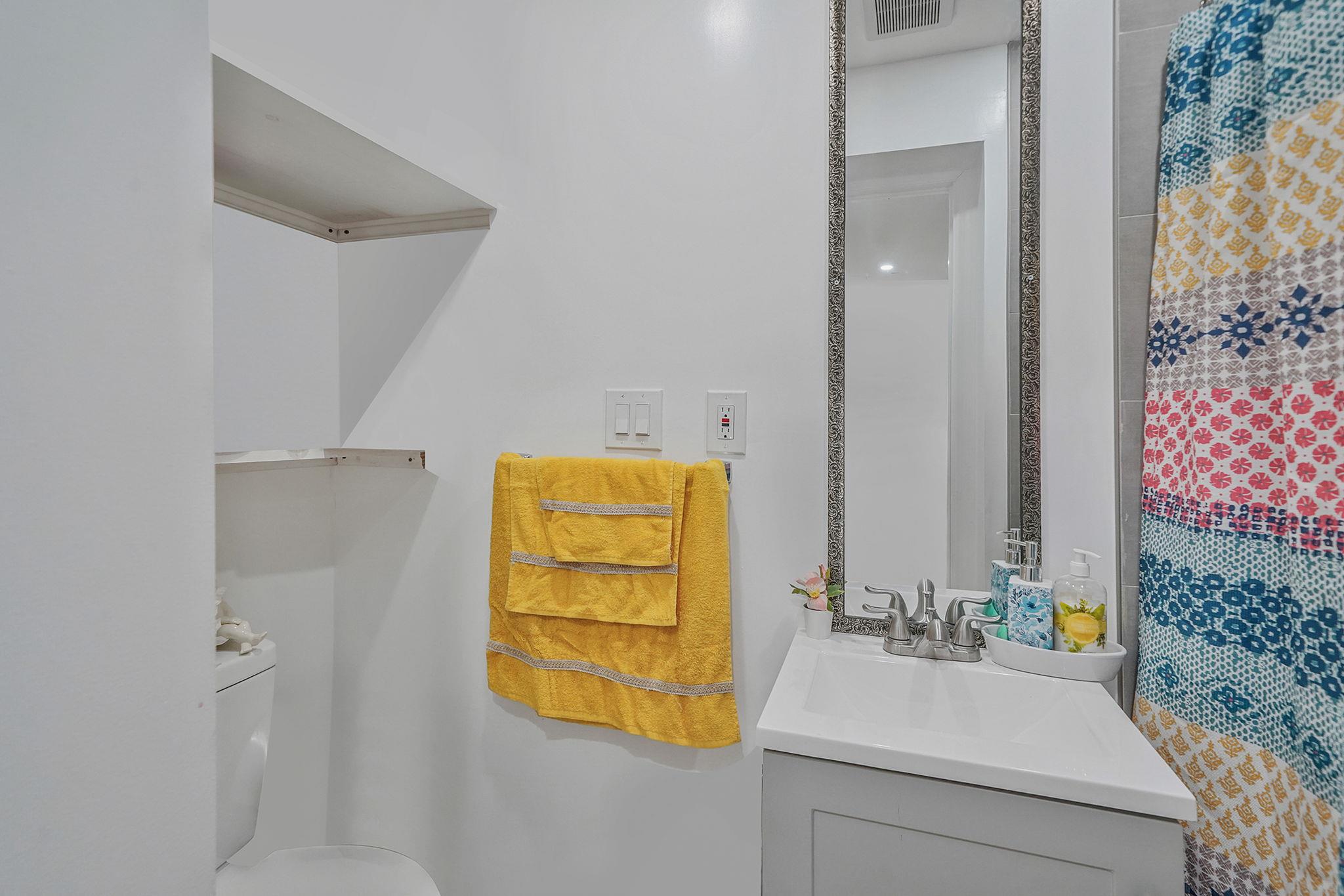 248 44th Street, Lindenhurst, New York image 36