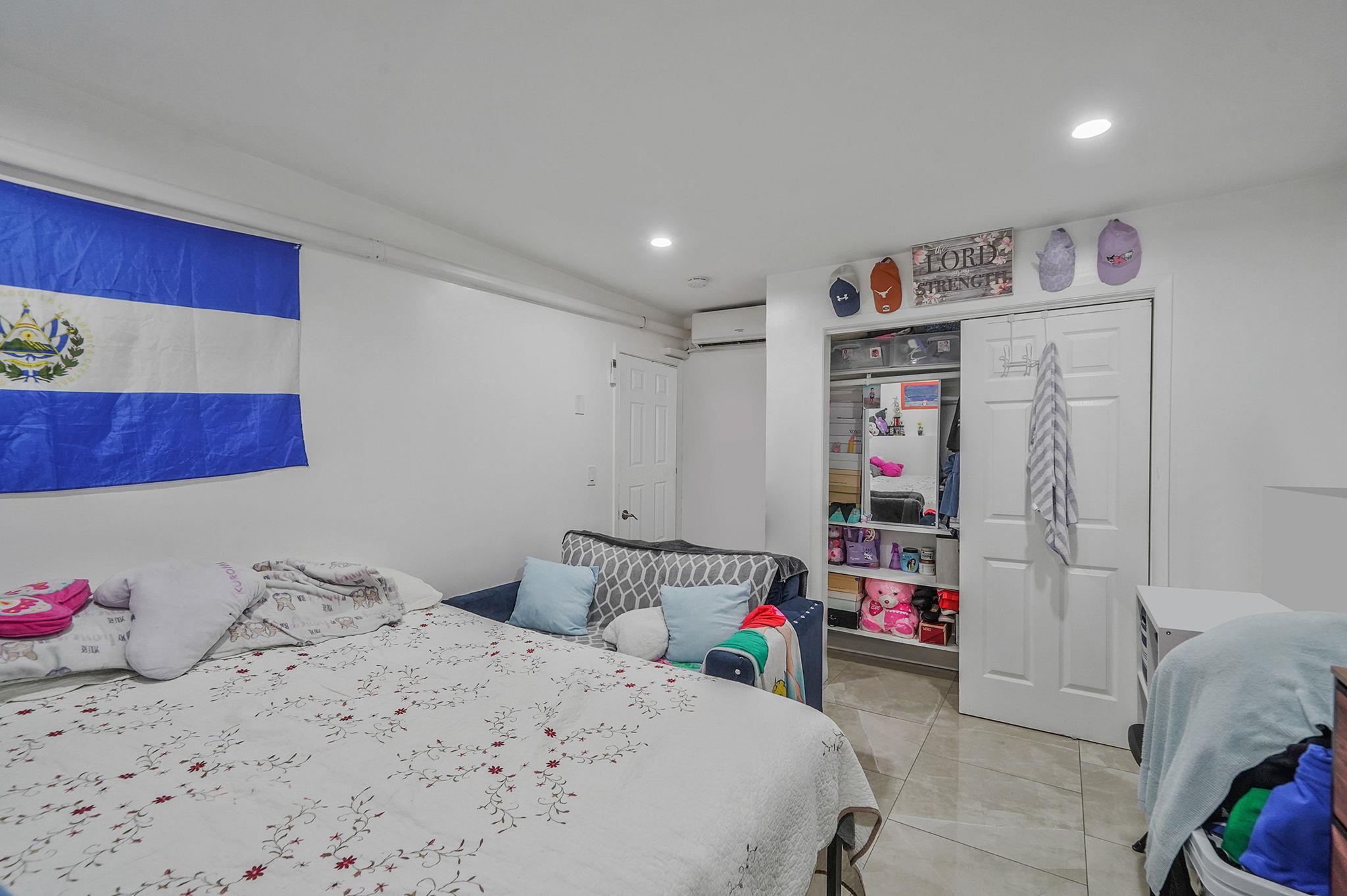 248 44th Street, Lindenhurst, New York image 31