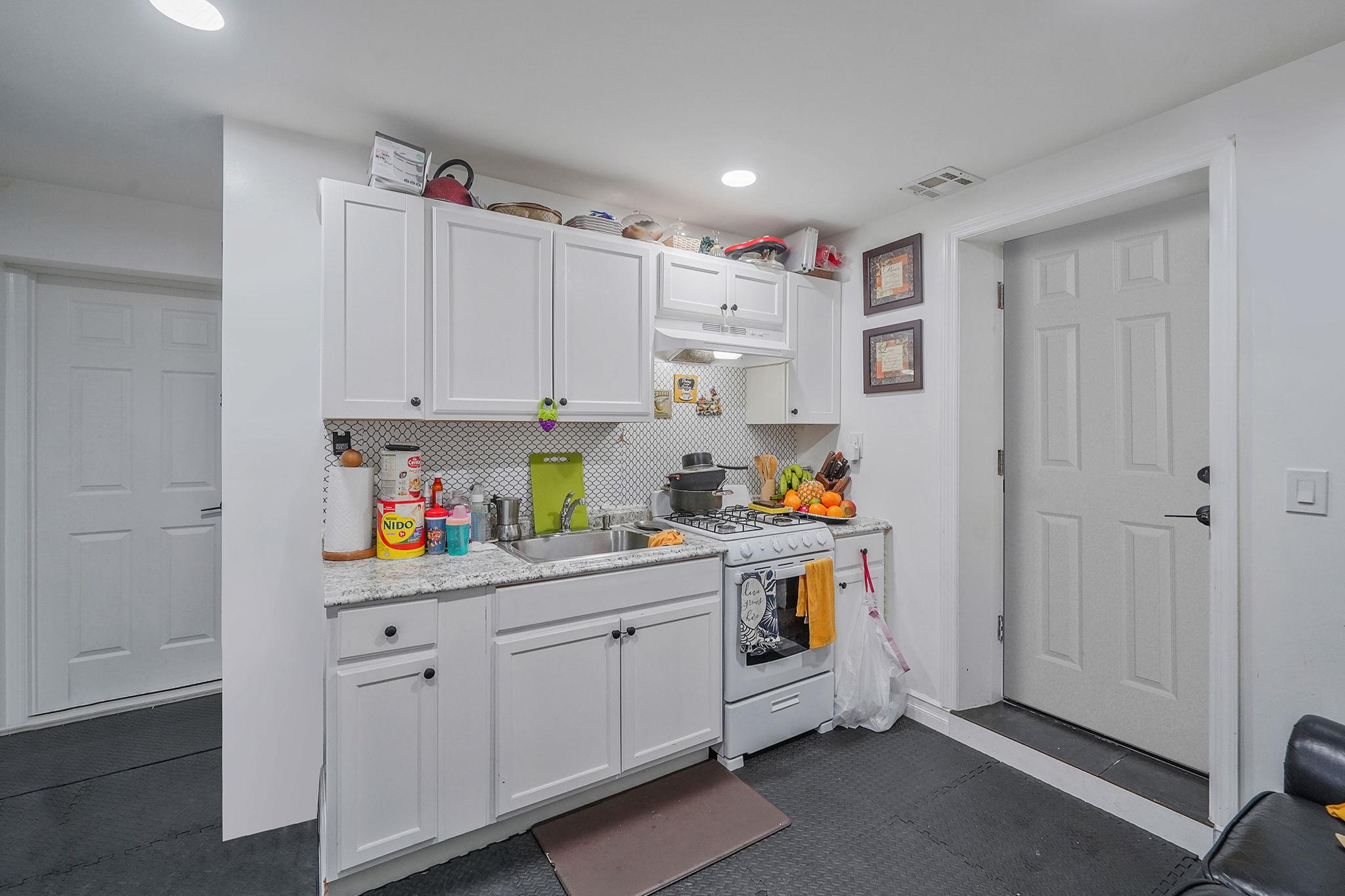 248 44th Street, Lindenhurst, New York image 24