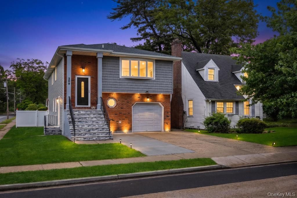 Photo of Valley Stream, NY 11580 (MLS # 1004080)