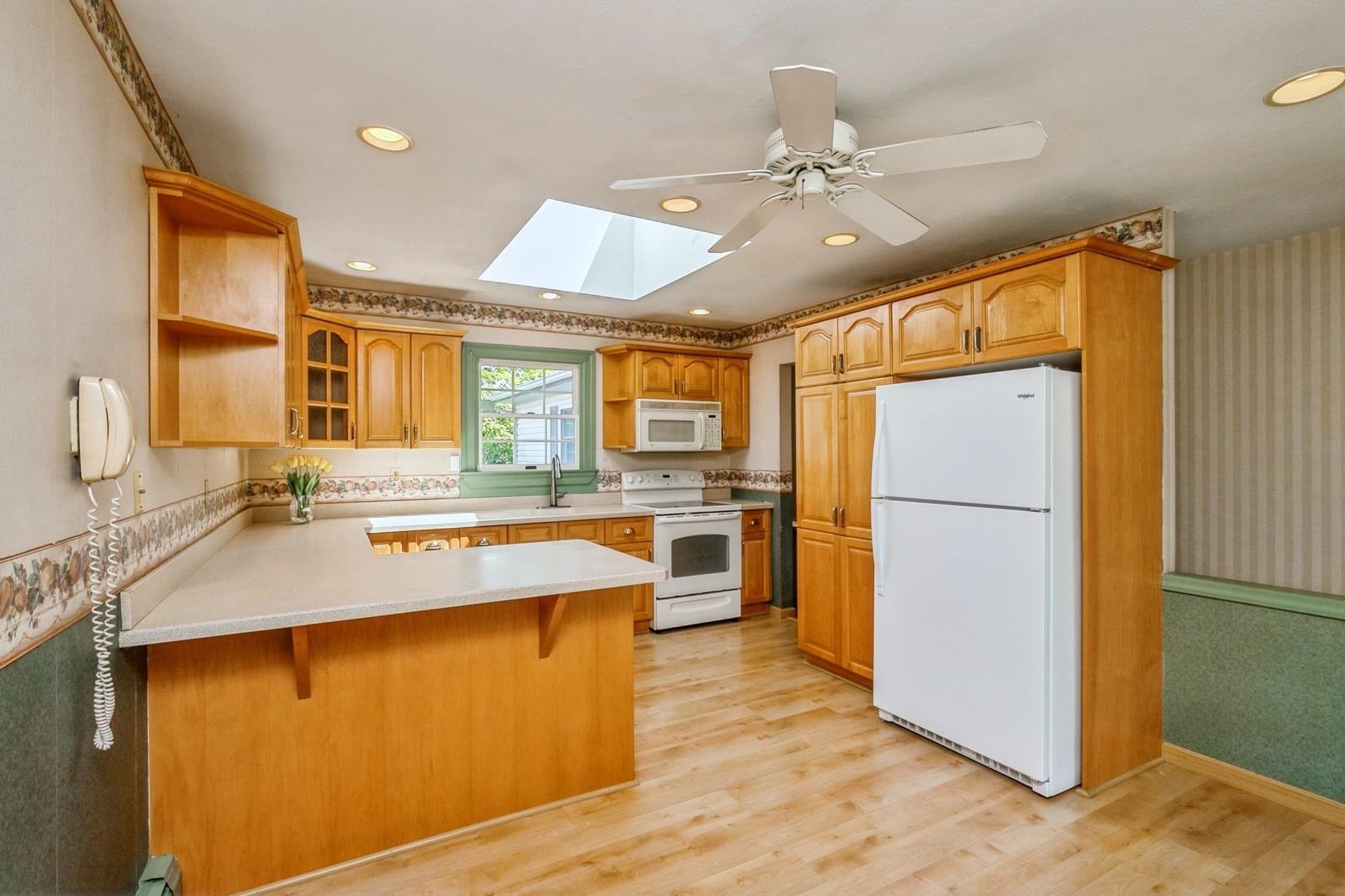 358 Greenbelt Parkway, Holtsville, New York image 14