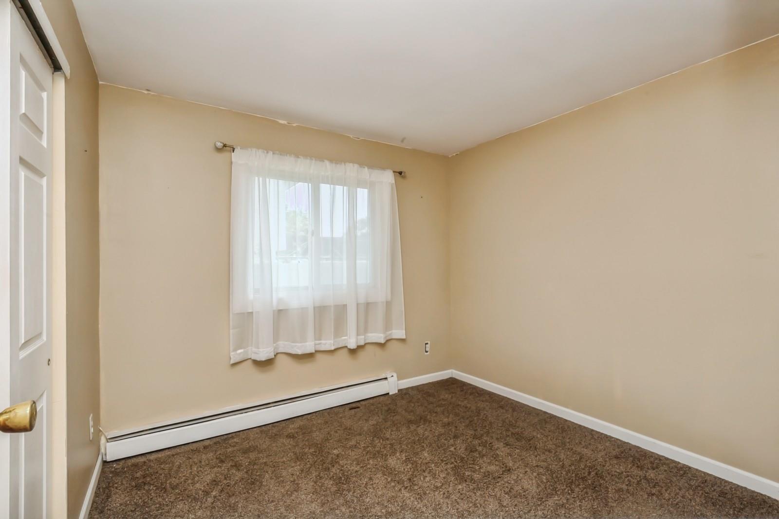 358 Greenbelt Parkway, Holtsville, New York image 21
