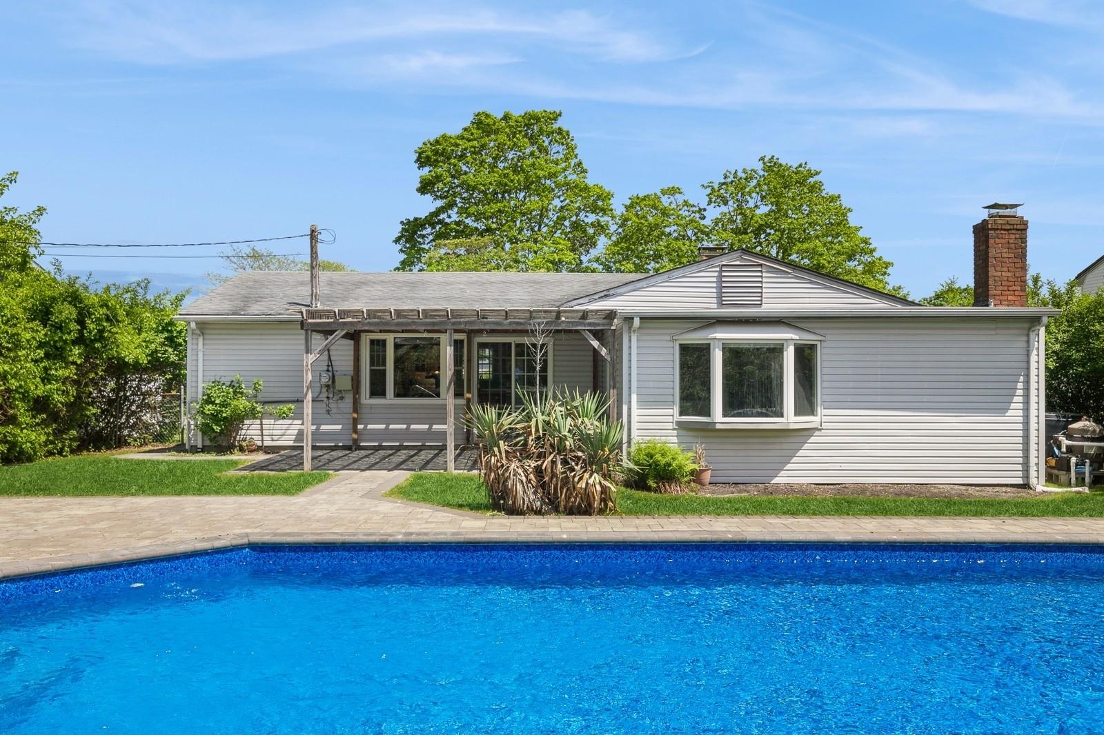 358 Greenbelt Parkway, Holtsville, New York image 30