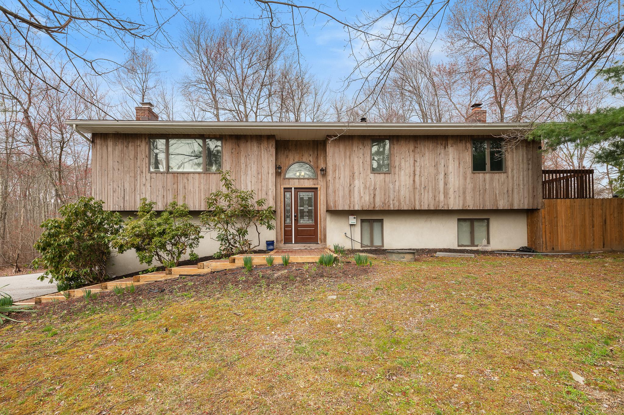 120 Moores Hill Road, New Windsor, New York image 1