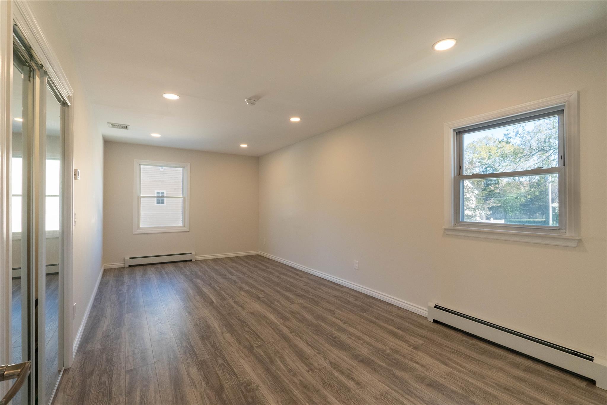 37 Amsterdam Street, Huntington, New York image 17
