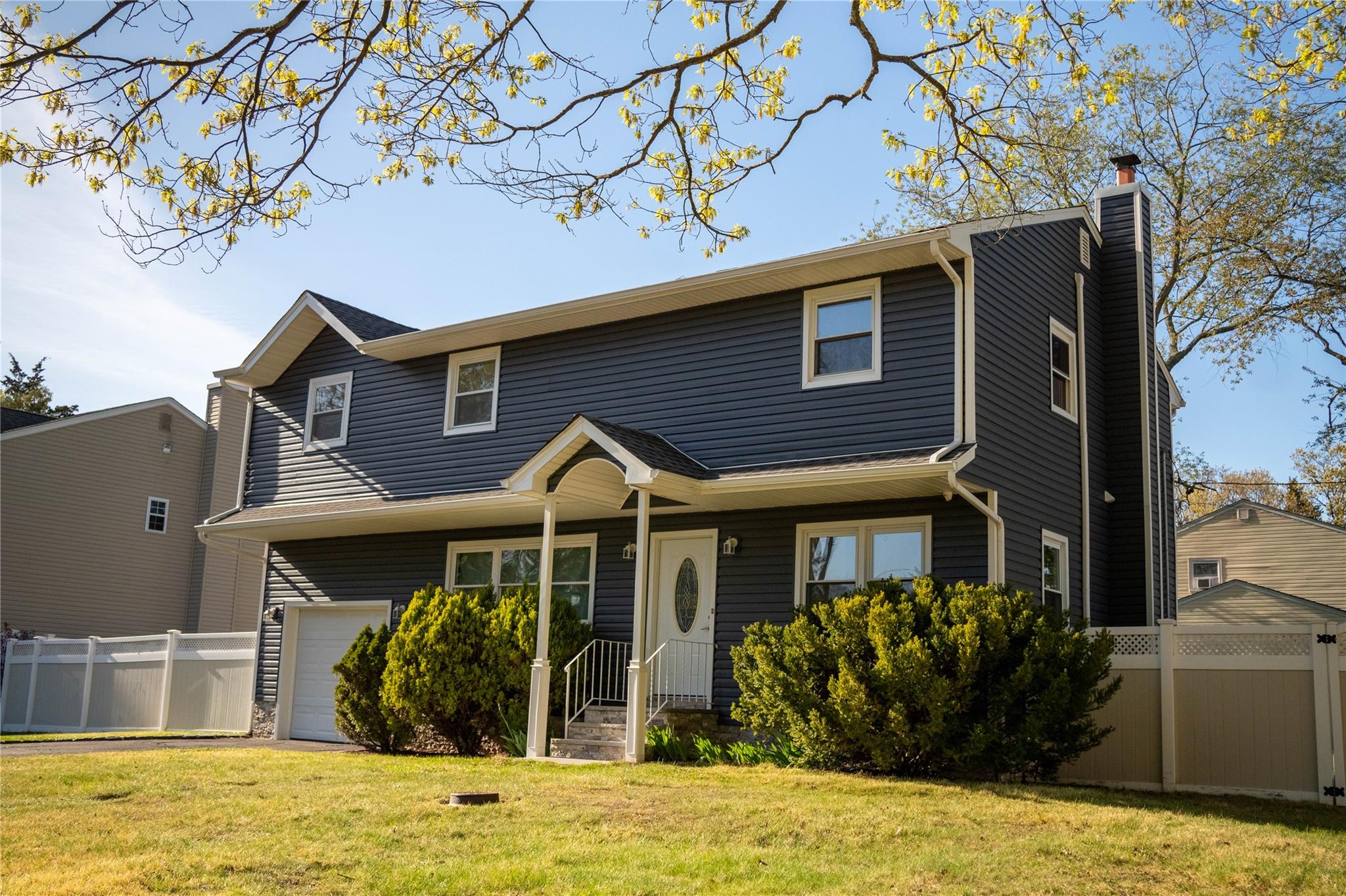 37 Amsterdam Street, Huntington, New York image 26