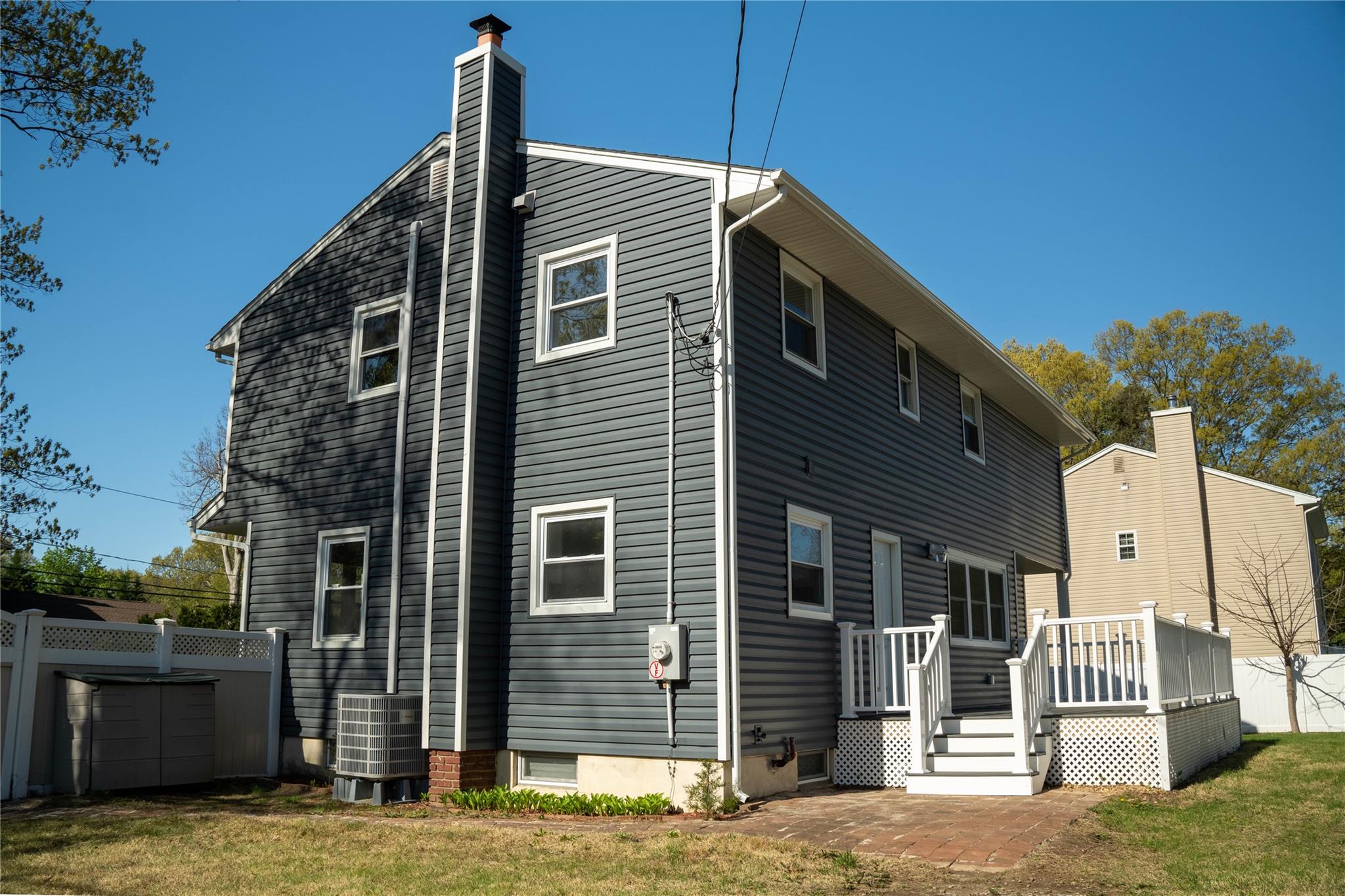 37 Amsterdam Street, Huntington, New York image 21