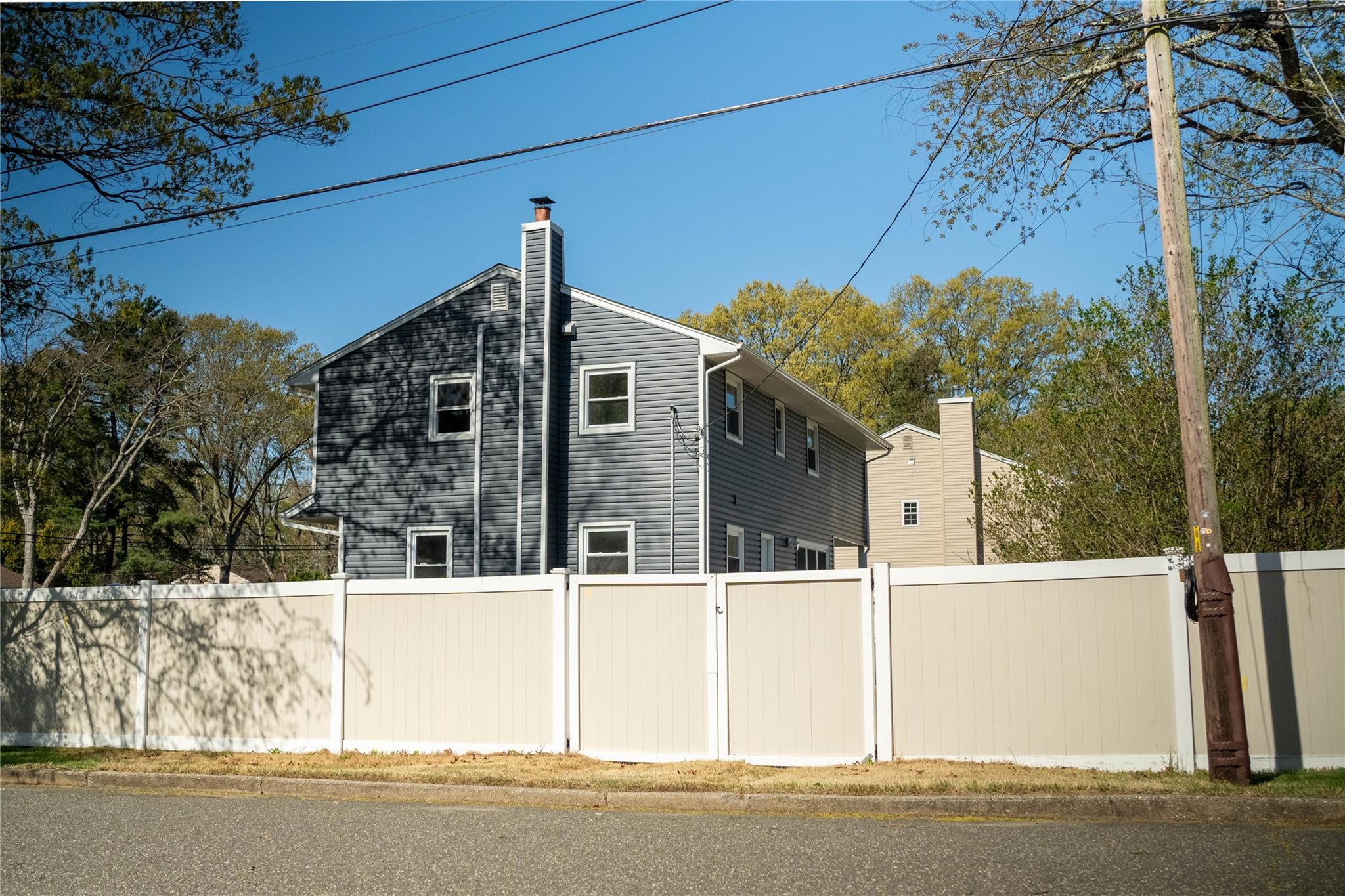 37 Amsterdam Street, Huntington, New York image 25