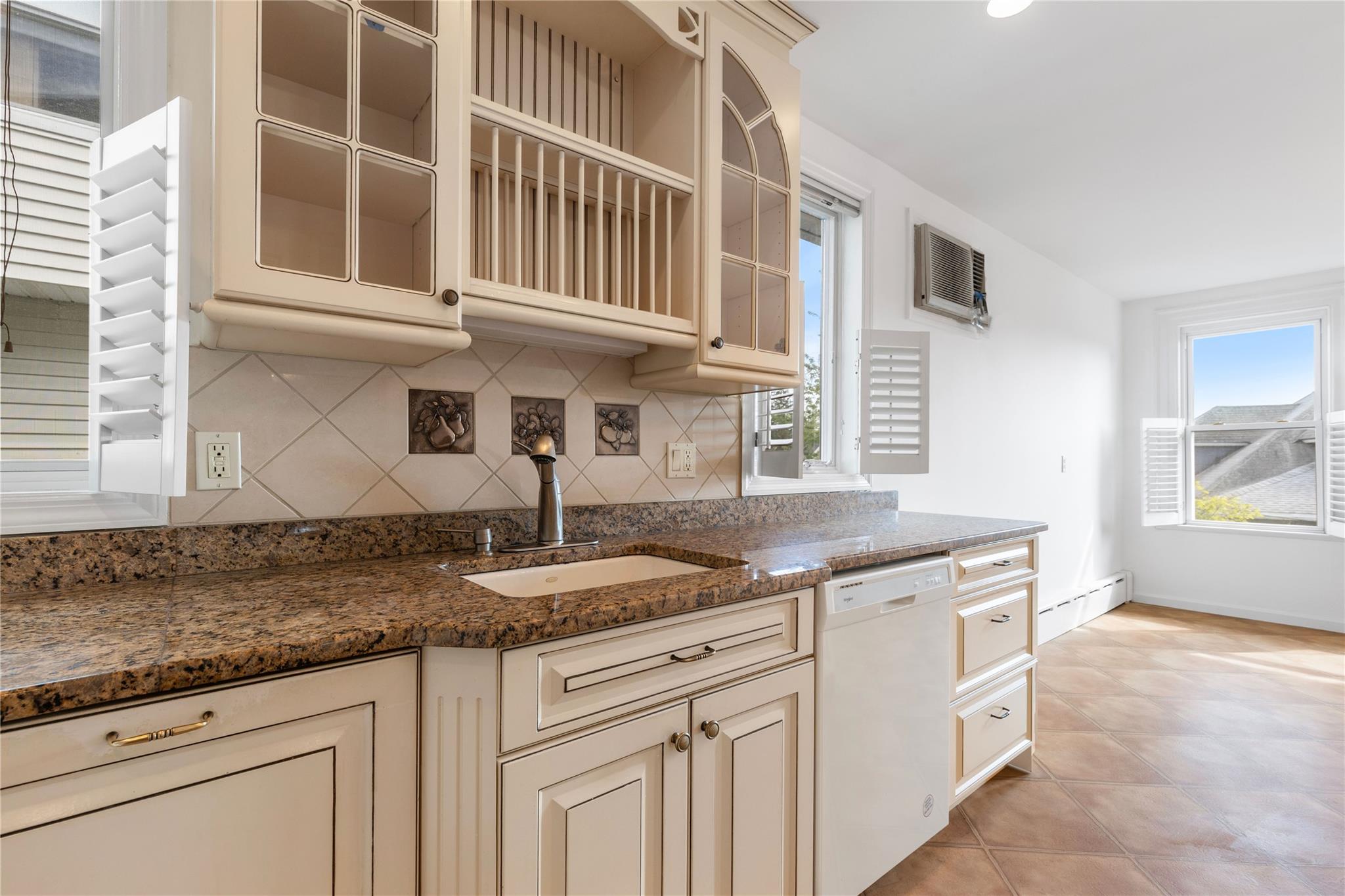 79 Pintard Avenue, New Rochelle, Florida image 22