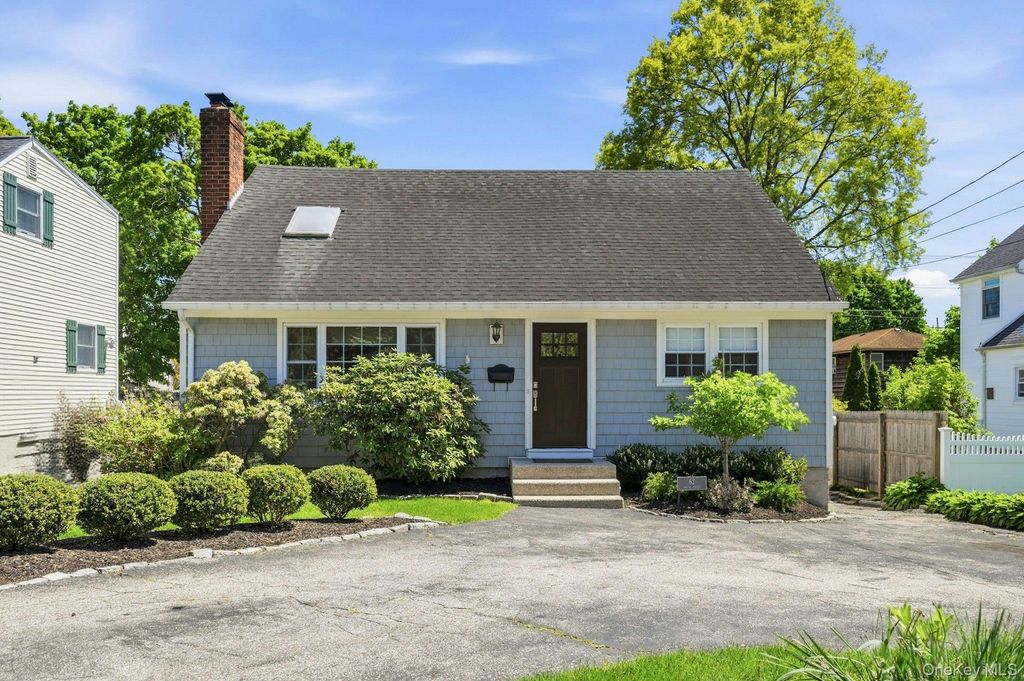 Photo of 62 Smith Street, Greenlawn, NY 11740 (MLS # 999155)