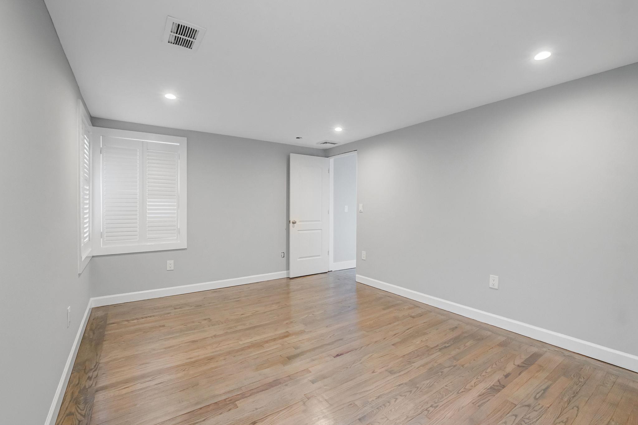 82 Wood Avenue, Mastic, Florida image 15