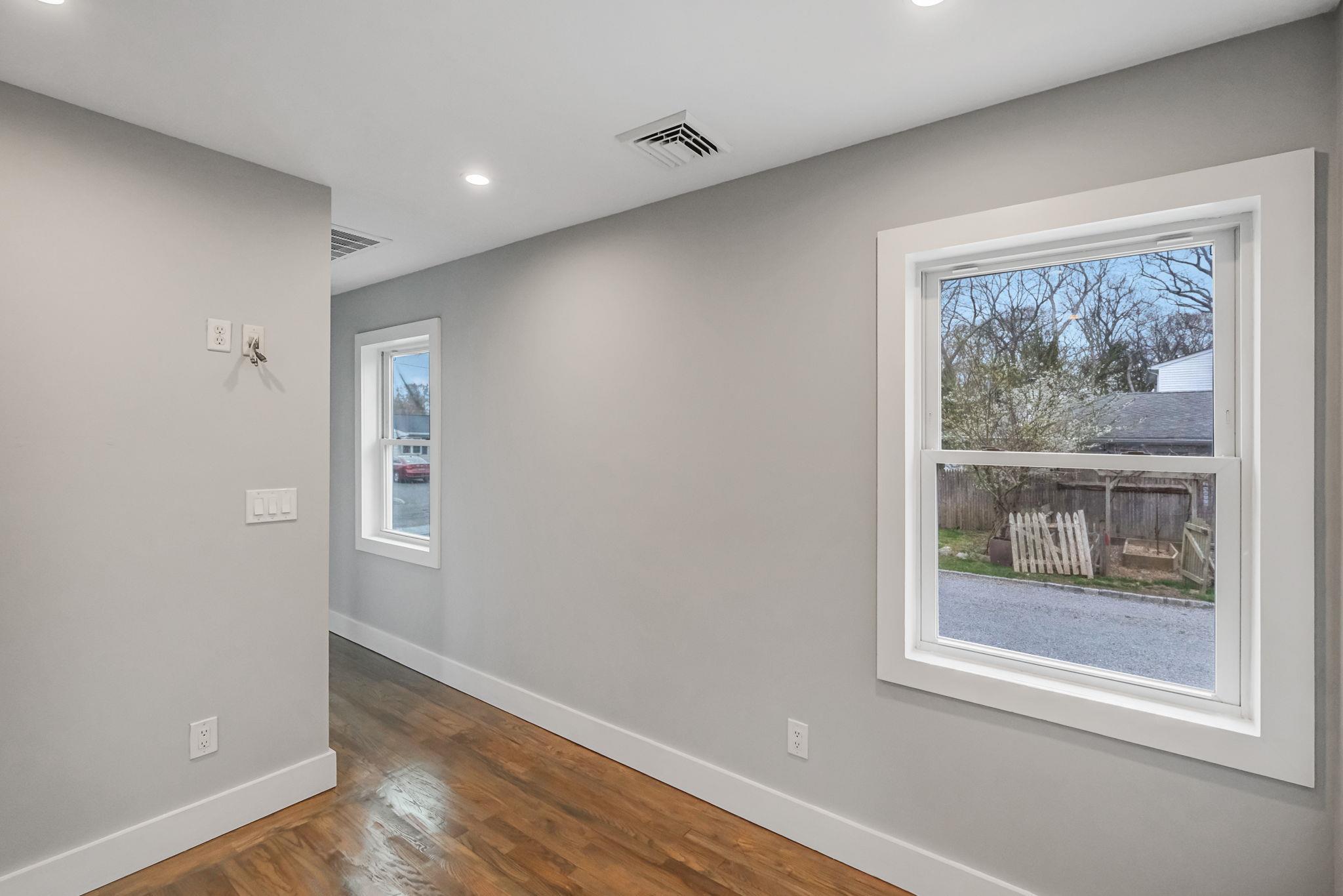 82 Wood Avenue, Mastic, Florida image 12