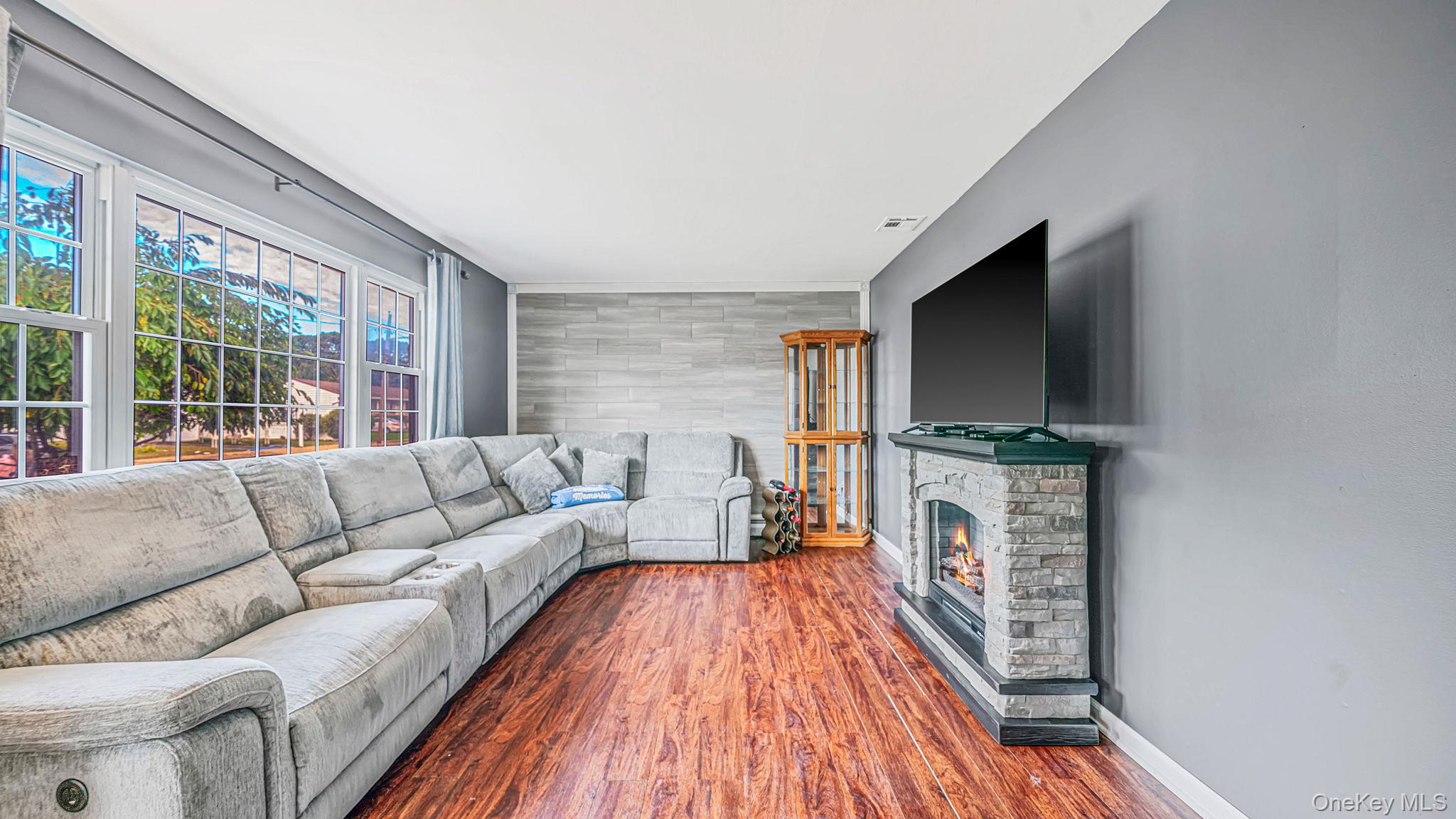 20 44th Street