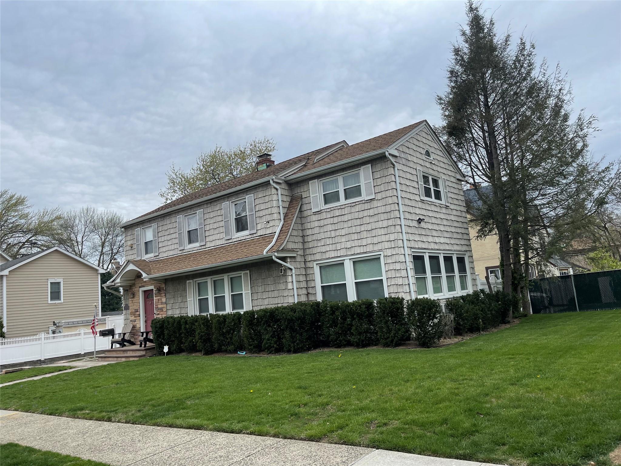 20815 38th Avenue, Bayside, New York image 3