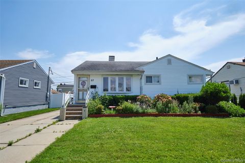 Photo of 57 Hubbard Avenue, Freeport, NY 11520 (MLS # 882734) Photo of 57 Hubbard Avenue, Freeport, NY 11520 (MLS # 882734)