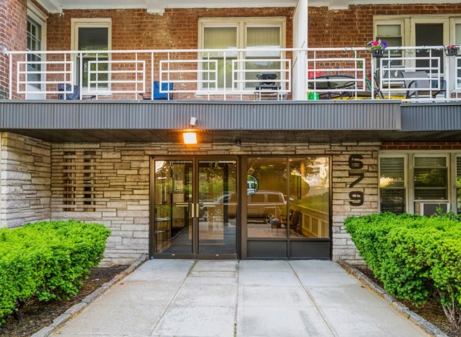 679 Warburton Avenue #5 J, Yonkers, New York image 1