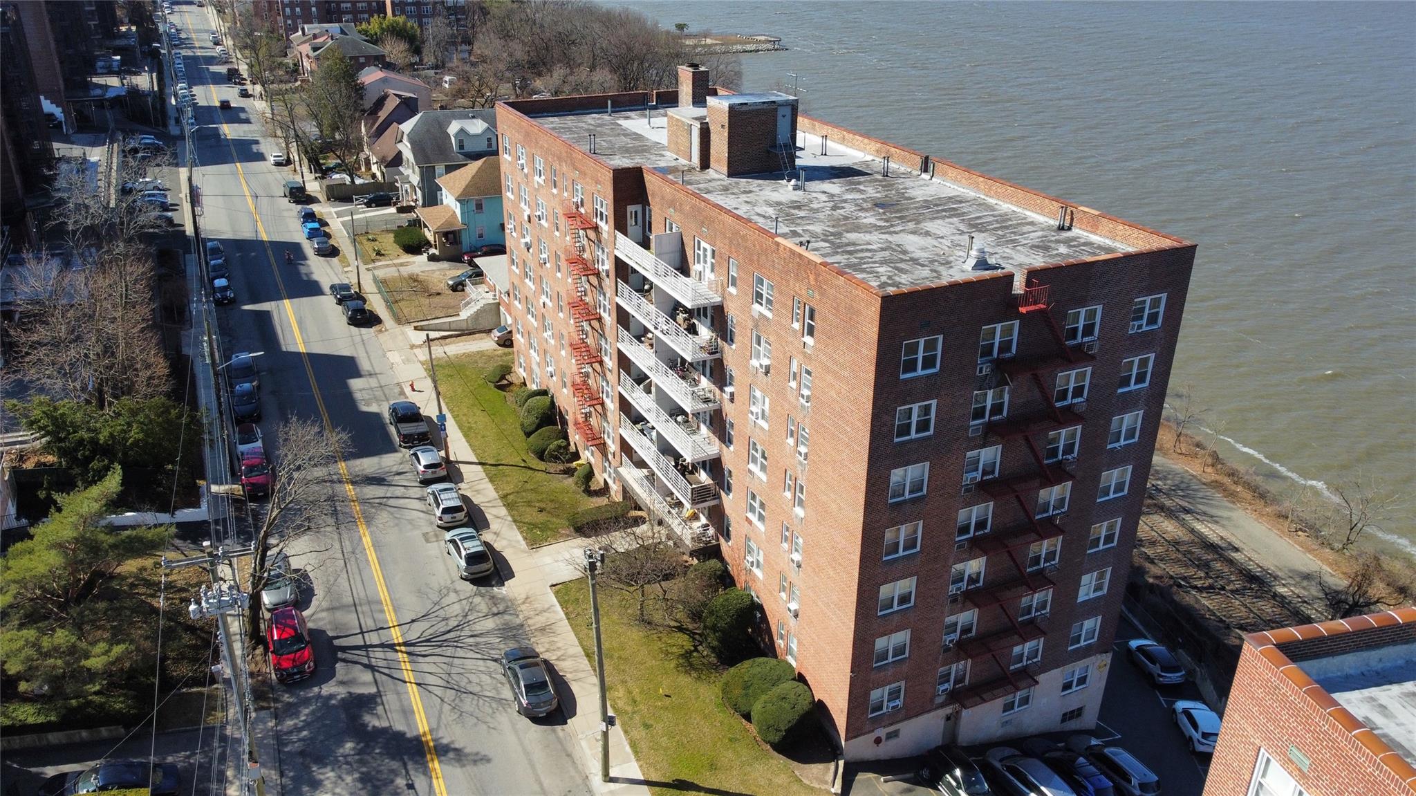 679 Warburton Avenue #5 J, Yonkers, New York image 9