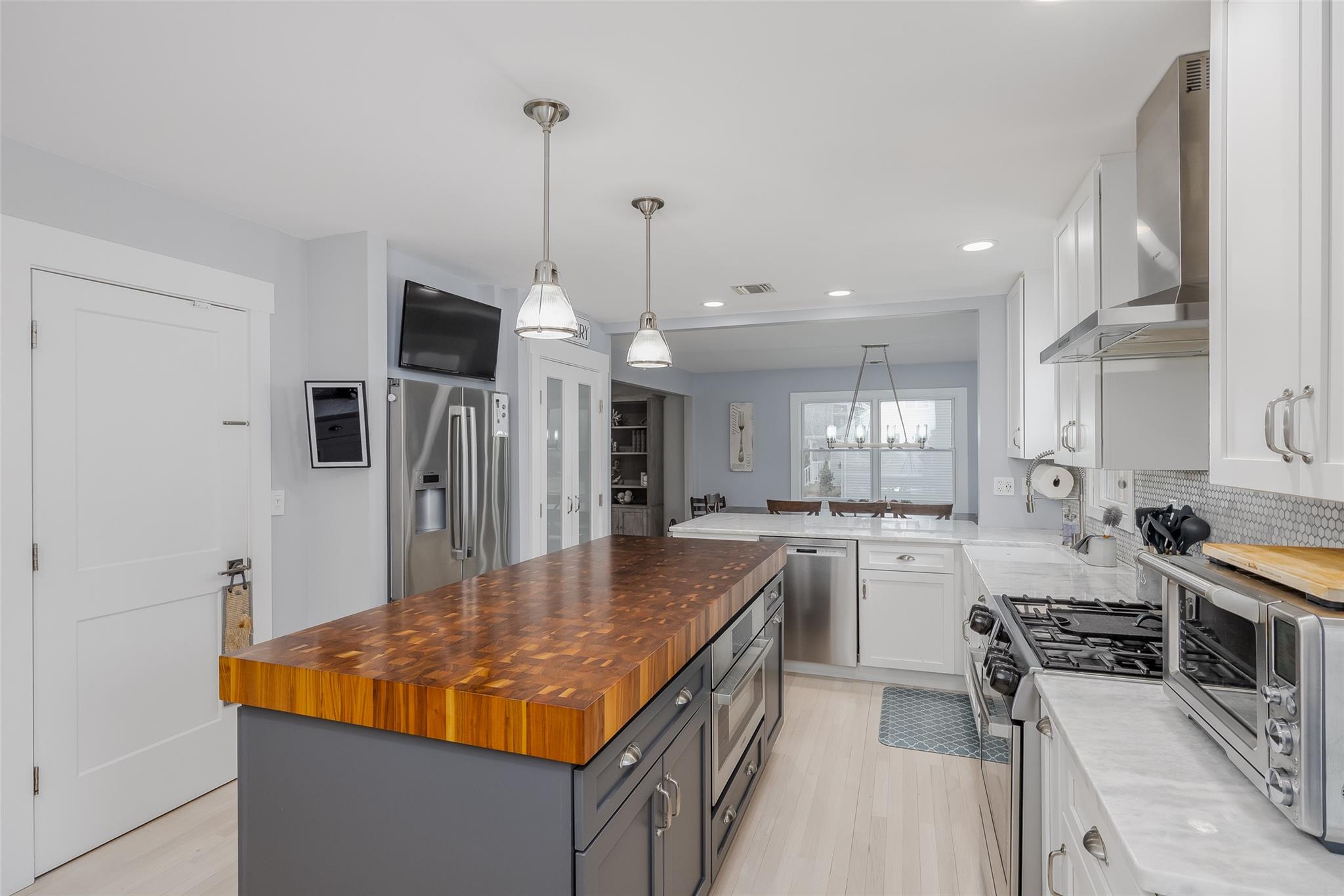 7 Beverly Lane, East Moriches, New York image 9