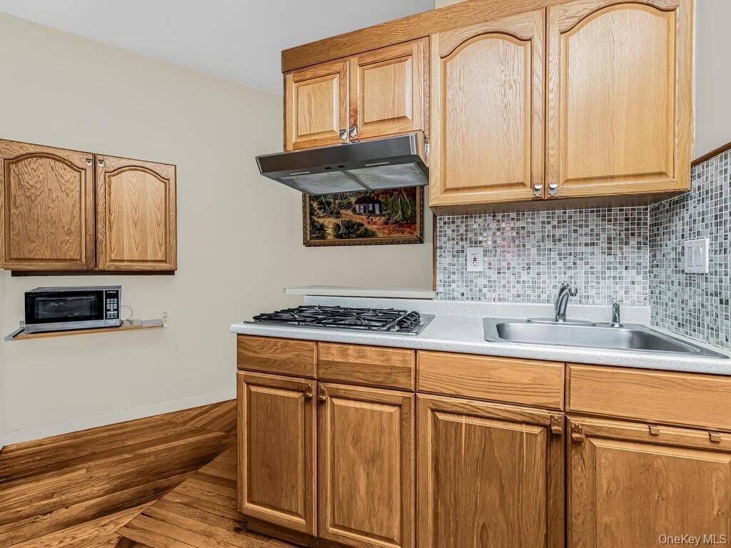 Photo of 91 E 208th Street #3K, Bronx, NY 10467 (MLS # 944738)