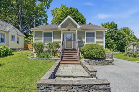 Photo of 24 S Parsonage Street, Rhinebeck, NY 12572 (MLS # 1002974)