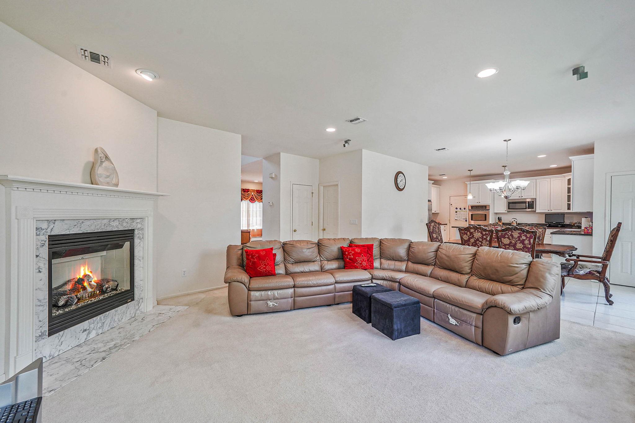 1 Gingham Court, Ridge, New York image 16
