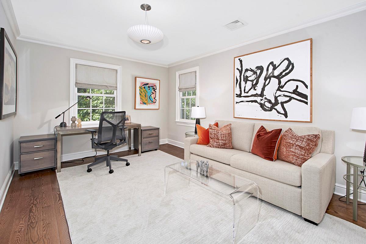 Chappaqua, New York 10514, United States, 4 Bedrooms Bedrooms, ,7 BathroomsBathrooms,Residential,Pending,142642