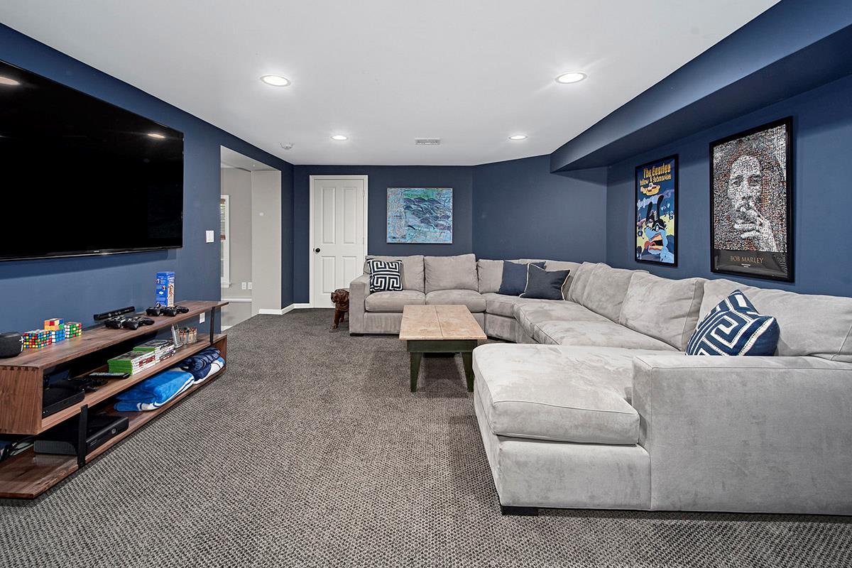 Chappaqua, New York 10514, United States, 4 Bedrooms Bedrooms, ,7 BathroomsBathrooms,Residential,Pending,142642