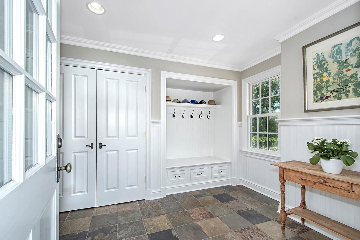 Chappaqua, New York 10514, United States, 4 Bedrooms Bedrooms, ,7 BathroomsBathrooms,Residential,Pending,142642