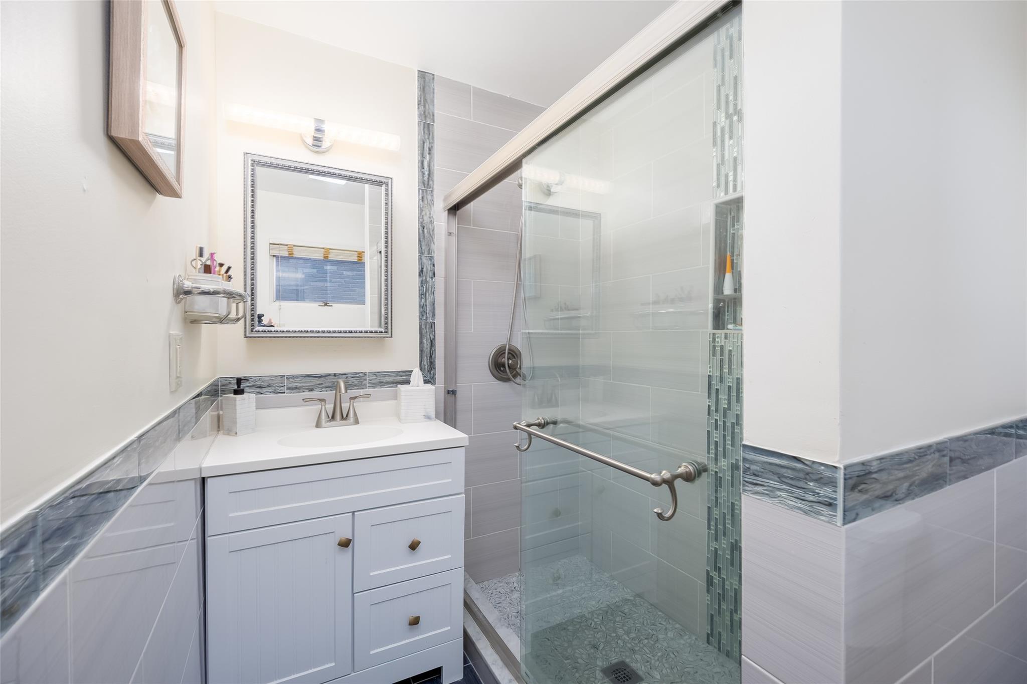 327 Niles Street, Oceanside, New York image 34