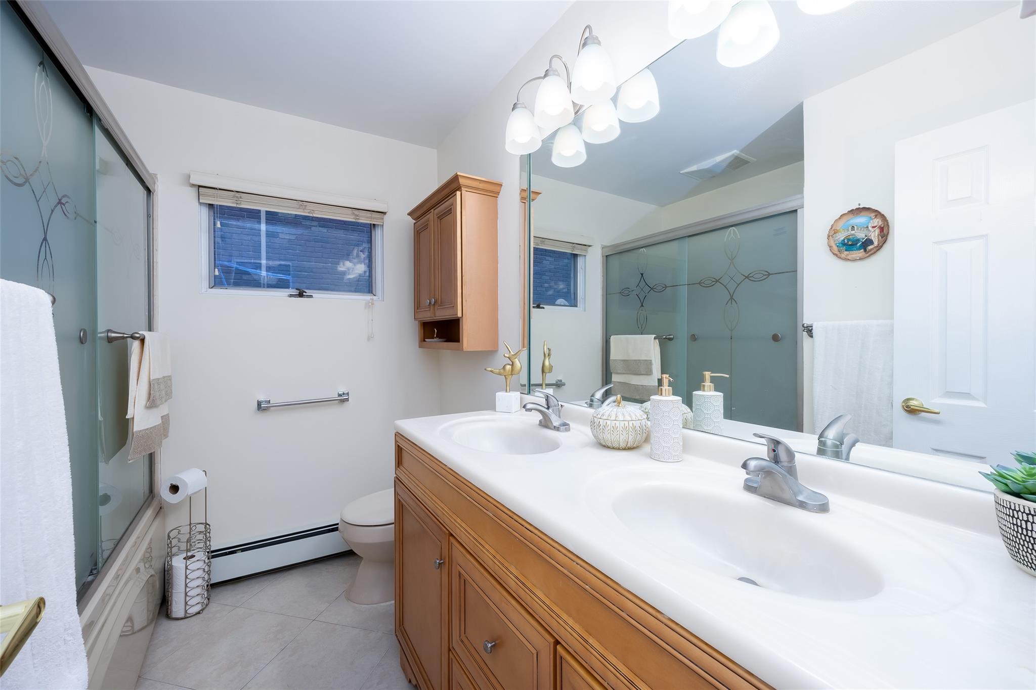 327 Niles Street, Oceanside, New York image 37