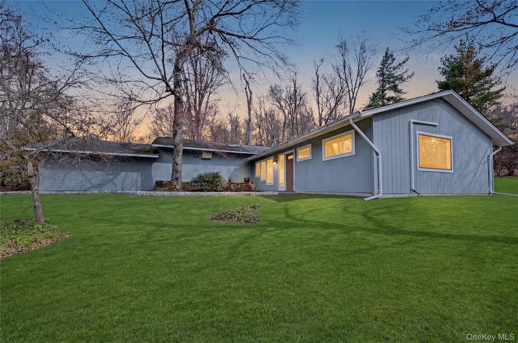 Photo of 493 Mitchell Drive, Valley Cottage, NY 10989 (MLS # 958828)