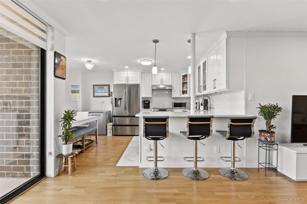Photo of 1 Bay Club Drive #3K, Bayside, NY 11360 (MLS # 1062091)