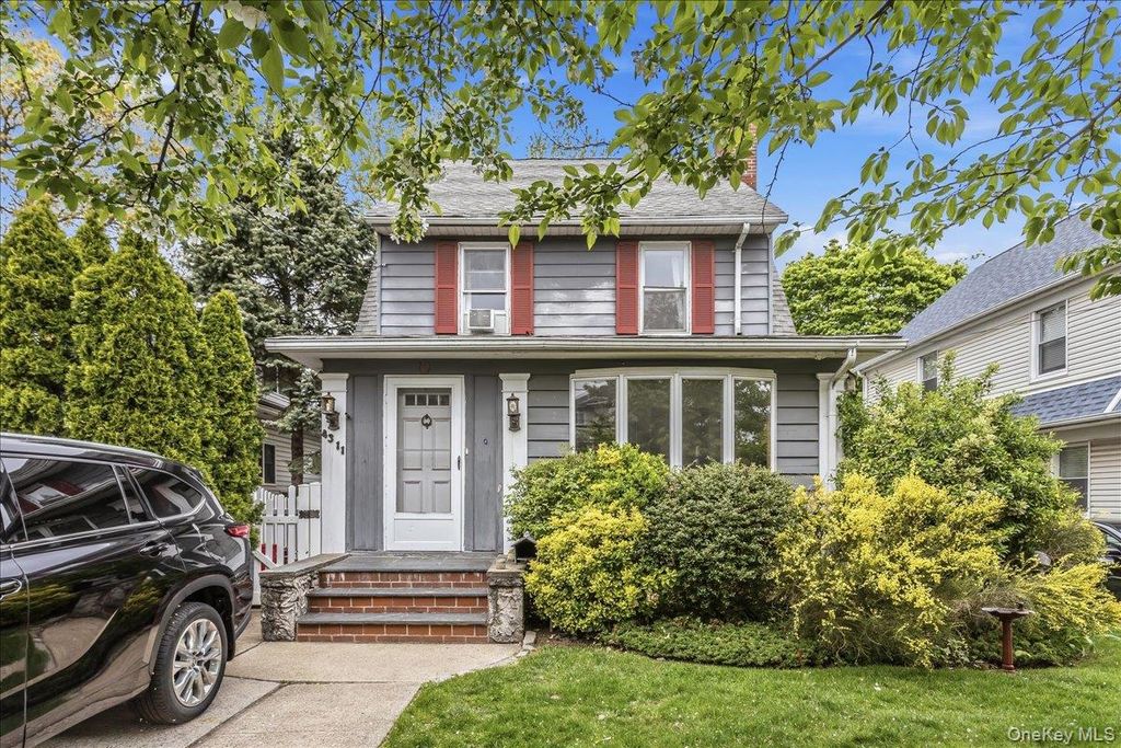 Photo of 4311 Westmoreland Street, Little Neck, NY 11363 (MLS # 987724)