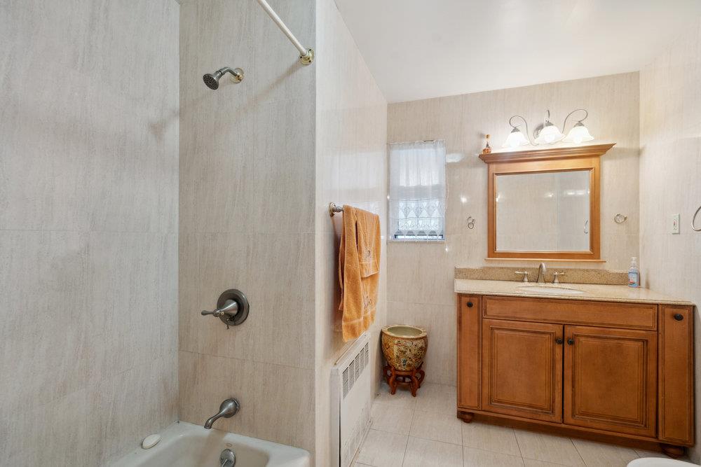 10 Berkley Lane, Syosset, New York image 28