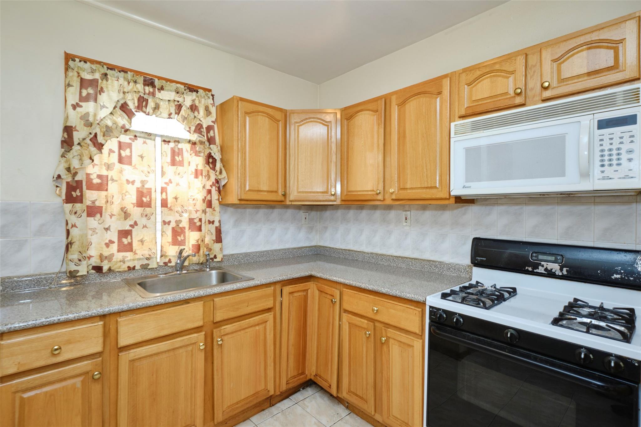 90-62 204th Street, Hollis, New York image 12