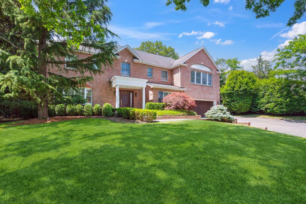 41 Hofstra Drive