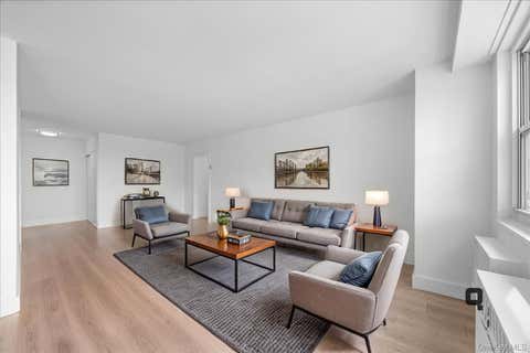 Homes For Sale - 825 Morrison Avenue #8K<br/> Bronx, NY 10473
