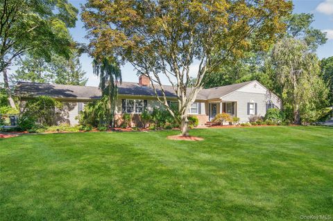 15 Bonnie Drive Northport NY 11768