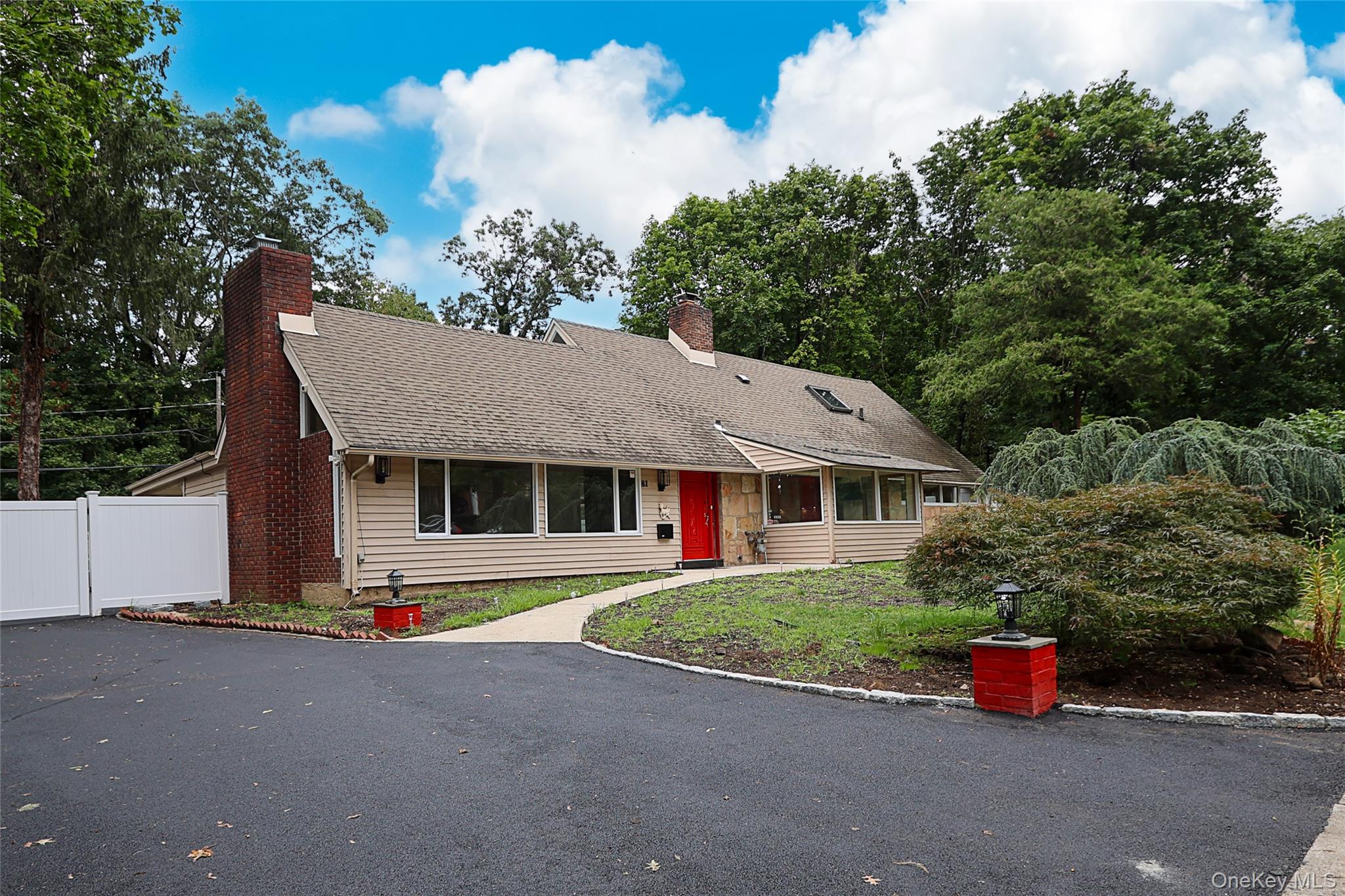 81 Carriage Lane
